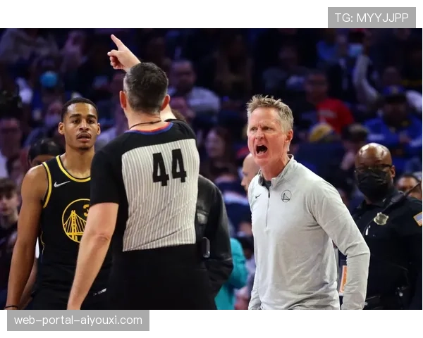 赛前动态：勇士队格林复出，预计将重拾“追梦发牌，库里绕桩”的经典起手式。